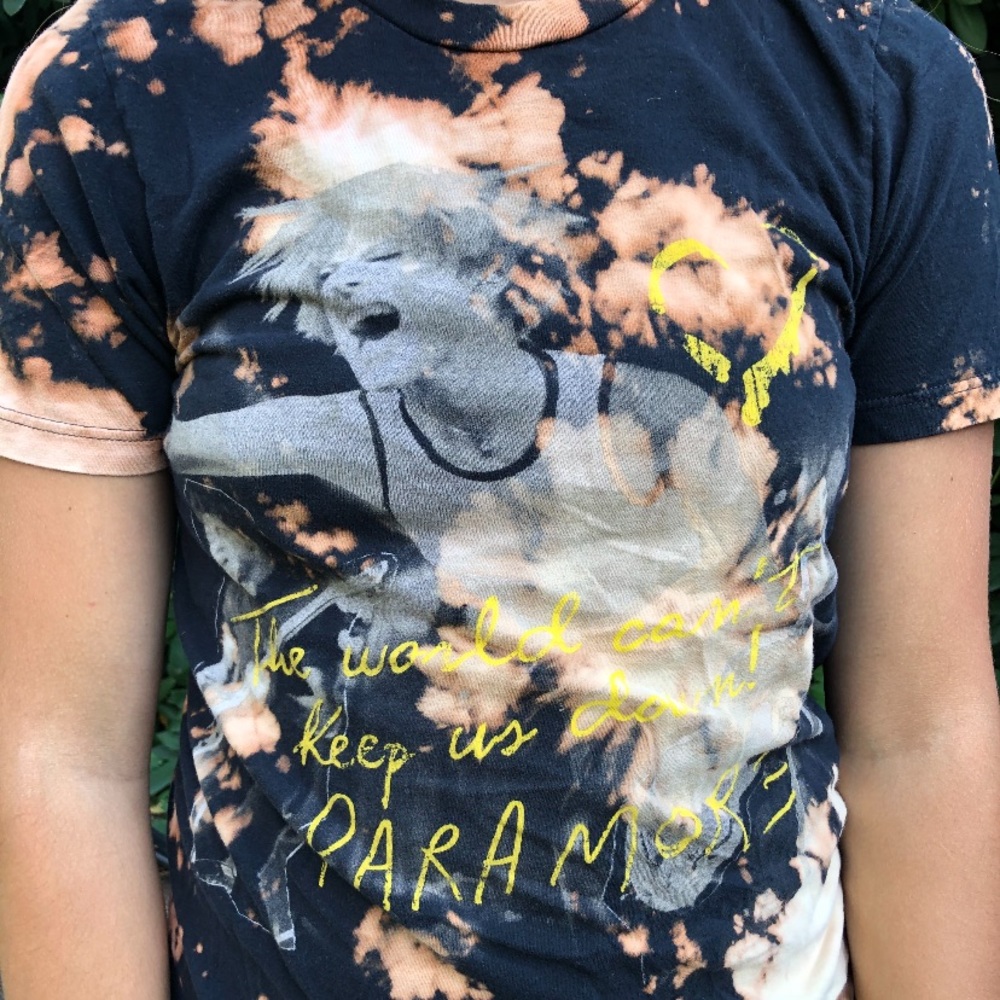 Paramore t shirt